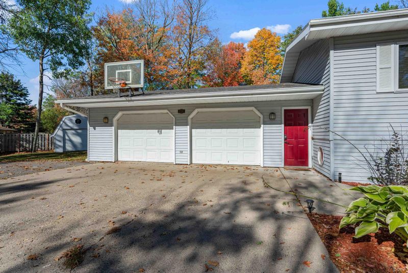 2707 Old Golf Course Rd, Grand Rapids, MN 55744