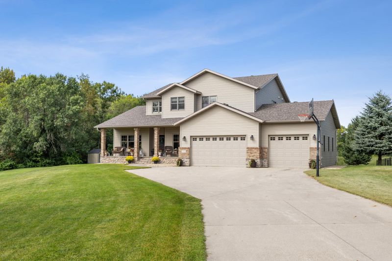 2103 Westgate Dr, Hawley, MN 56549