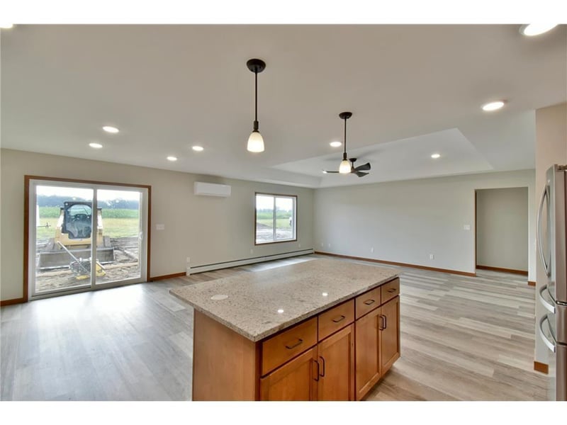 404 11th St SE, Freeport, MN 56331