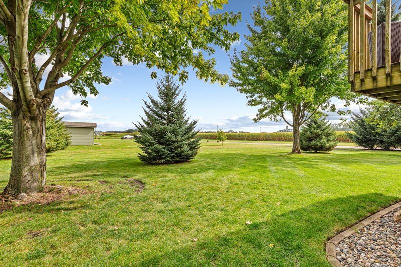 95 Evergreen Ct, Madison Lake, MN 56063