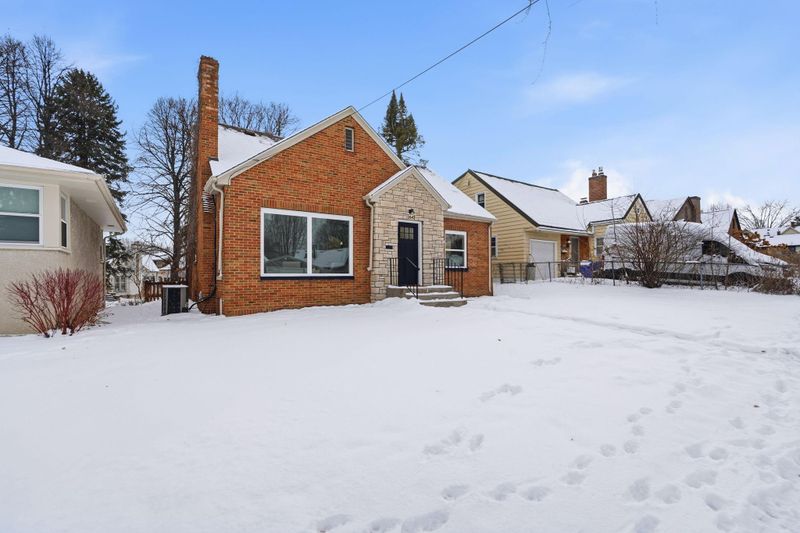 2643 Brighton Ave NE, Minneapolis, MN 55418