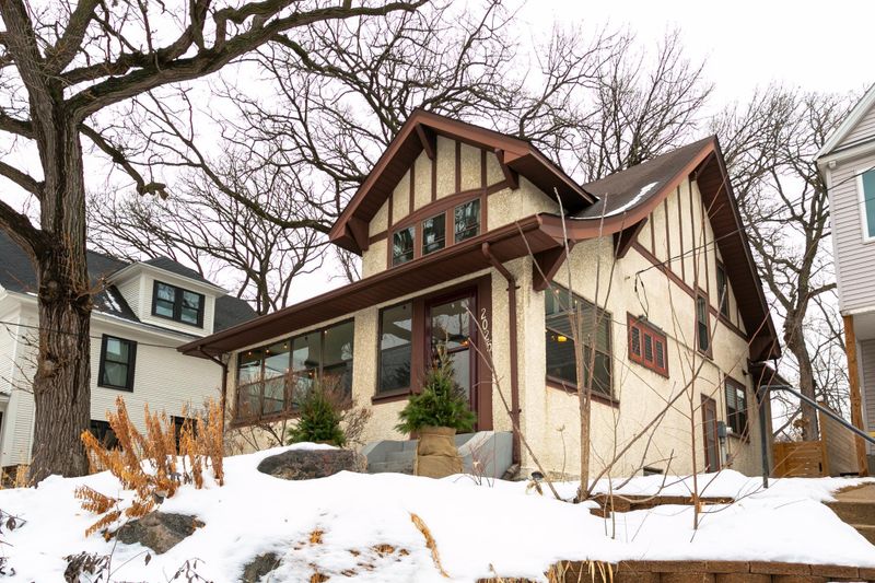 2025 Franklin Ave SE, Minneapolis, MN 55414