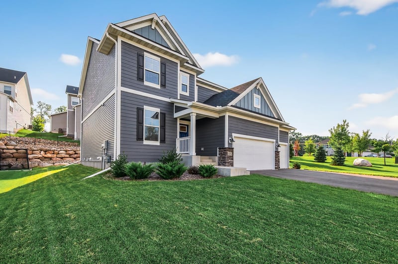 1081 Oakwood Rd, Newport, MN 55055