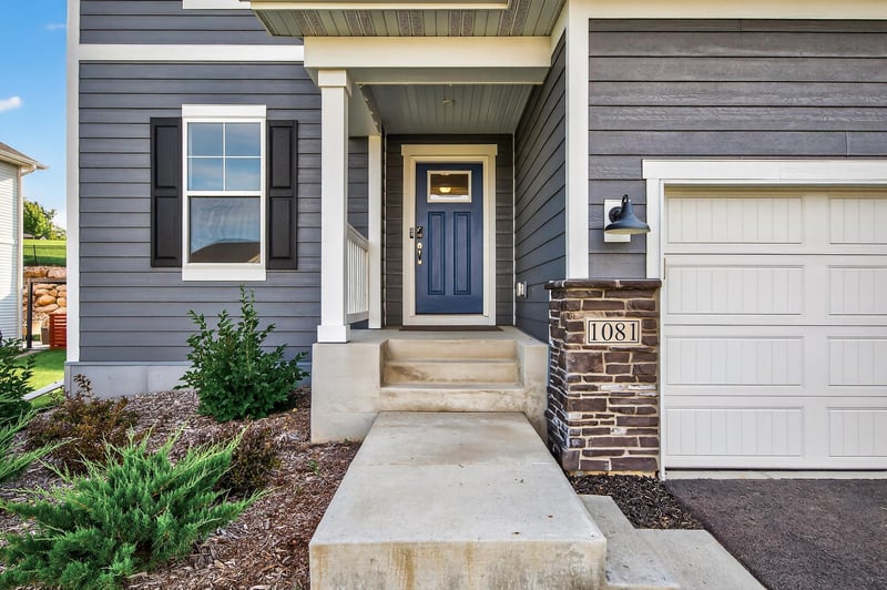 1081 Oakwood Rd, Newport, MN 55055