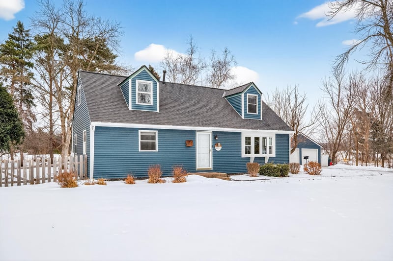 9090 Jamaca Ct N, Lake Elmo, MN 55042