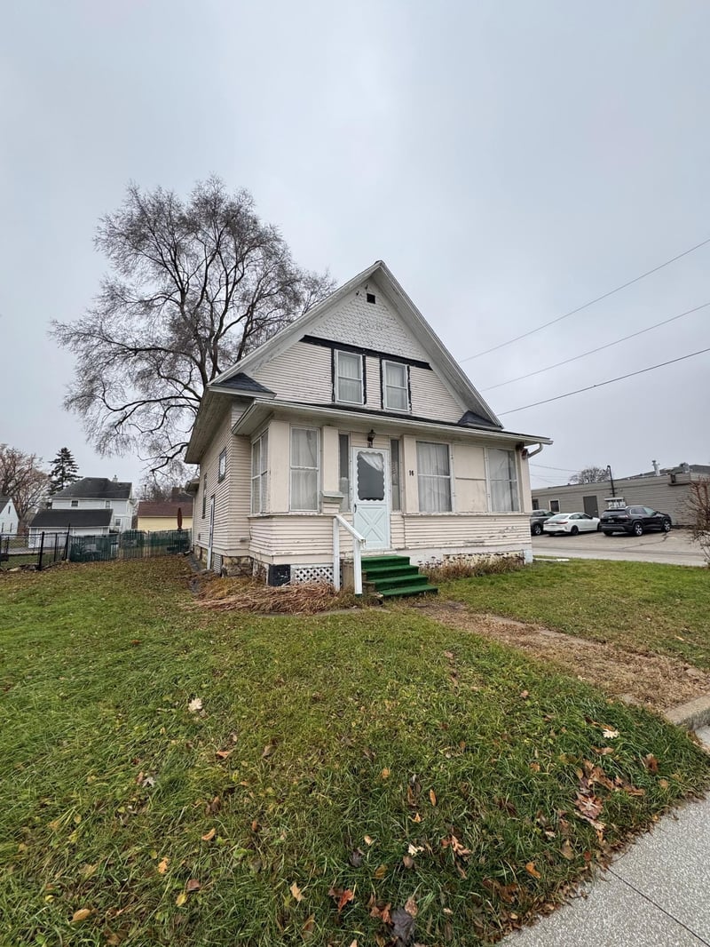 16 10th St NE, Rochester, MN 55906
