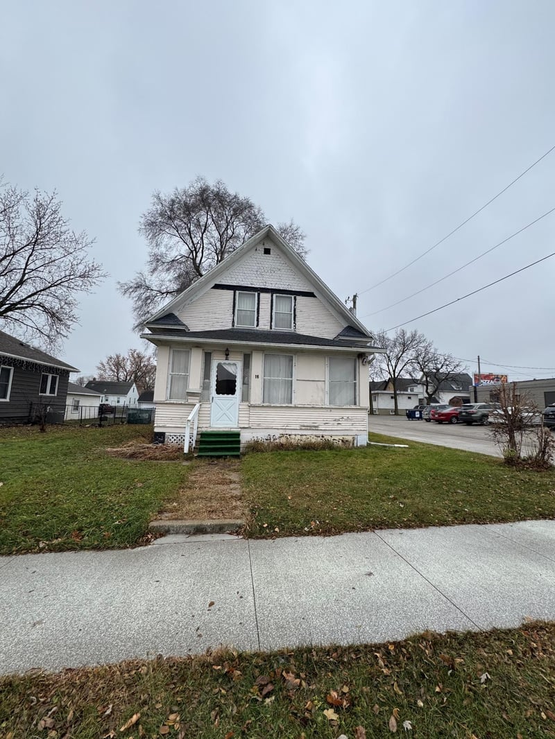 16 10th St NE, Rochester, MN 55906