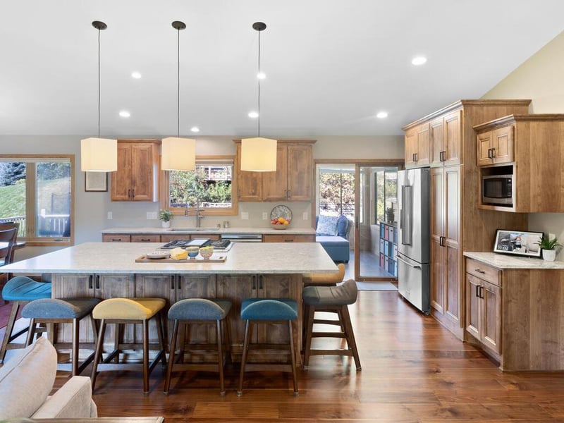 6460 Fallbrook Rd, Eden Prairie, MN 55344