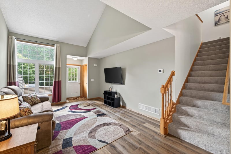 1324 Crown Oaks Dr, Spring Lake Park, MN 55432