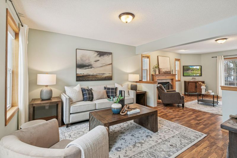 967 Stony Point Rd, Eagan, MN 55123