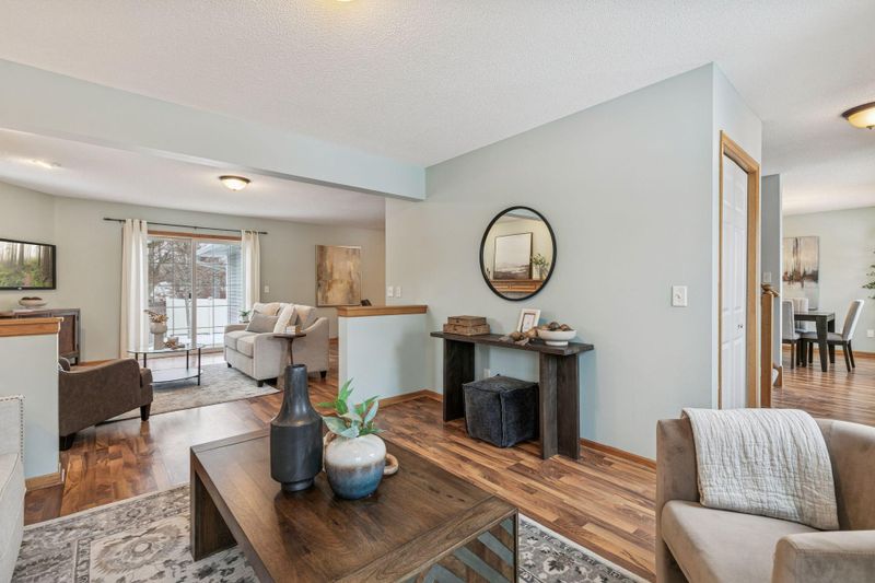 967 Stony Point Rd, Eagan, MN 55123