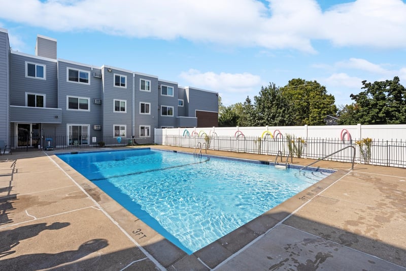 333 8th St SE #305, Minneapolis, MN 55414