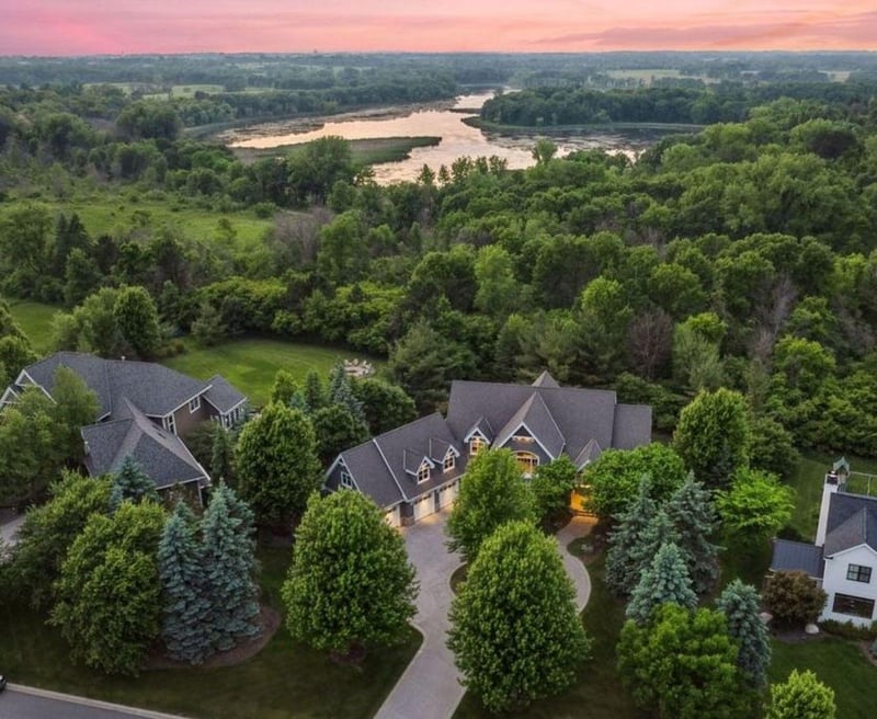 9726 Whistling Valley Rd, Lake Elmo, MN 55042