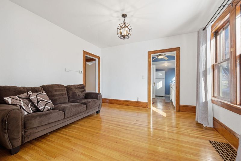 1495 Carroll Ave, Saint Paul, MN 55104