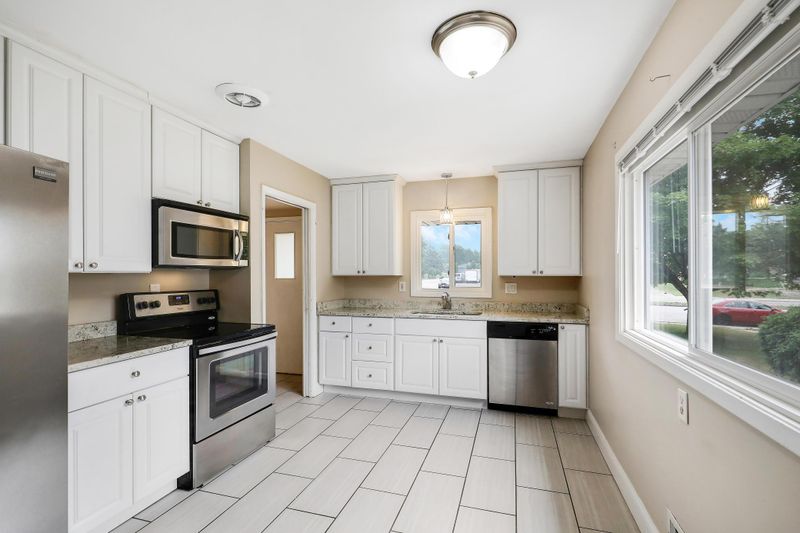 6330-6332 Xerxes Ave S, Edina, MN 55423