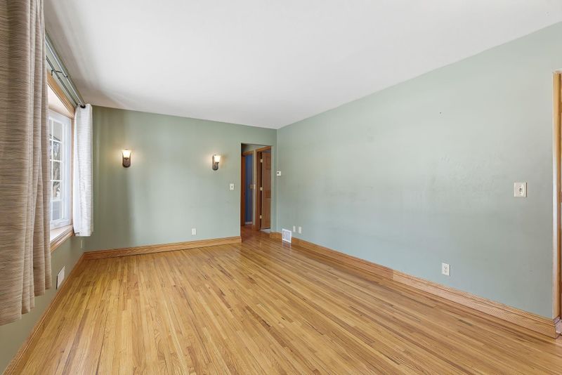 10409 Zion St NW, Coon Rapids, MN 55433