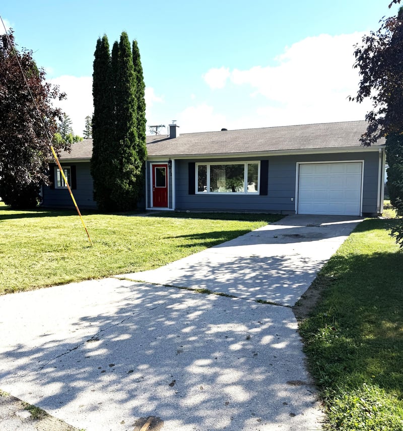 412 E Hamilton Ave, Baudette, MN 56623