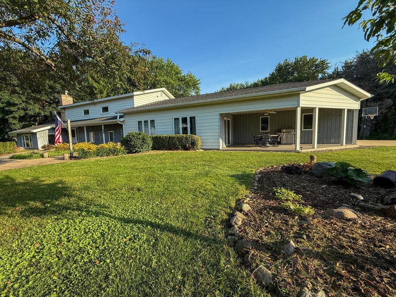 22438 State Highway 30, Hayfield, MN 55940