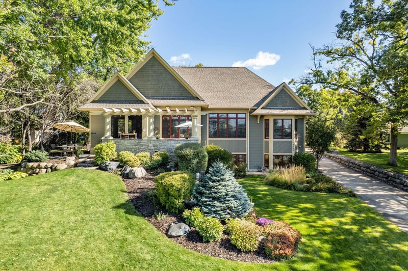 12255 Ethan Ave N, White Bear Lake, MN 55110