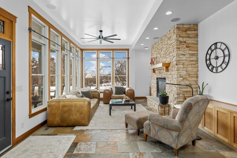 3248 Crestmoor Dr, Woodbury, MN 55125