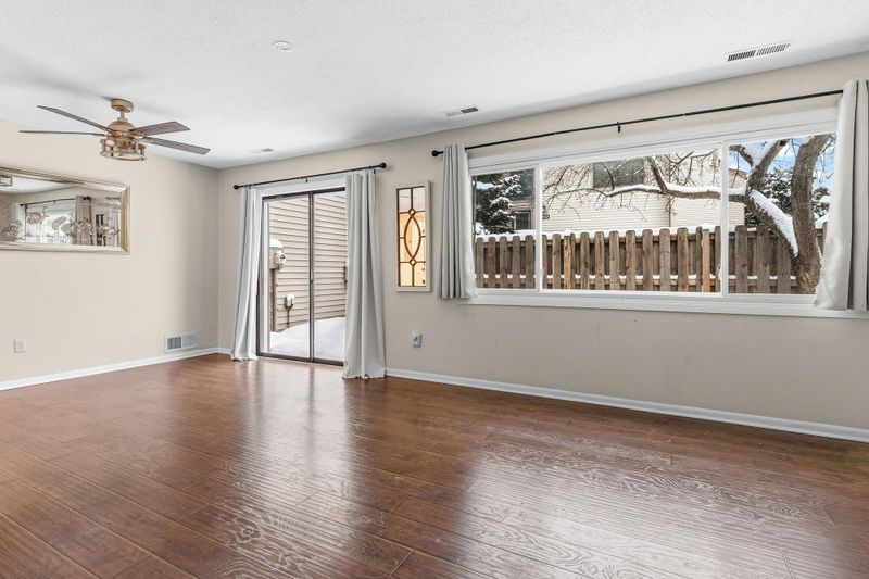 5527 E Bavarian Ps, Fridley, MN 55432