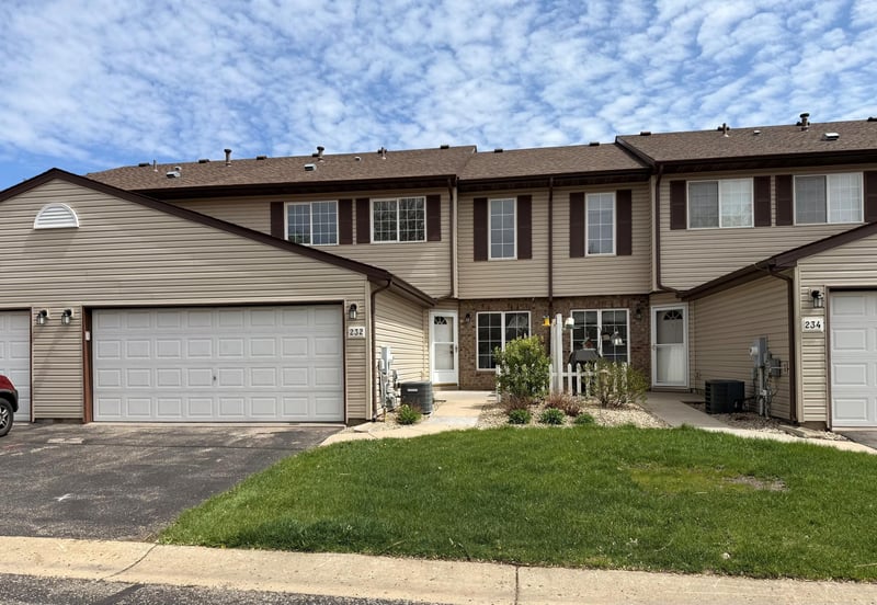 232 E Orchard St, Belle Plaine, MN 56011