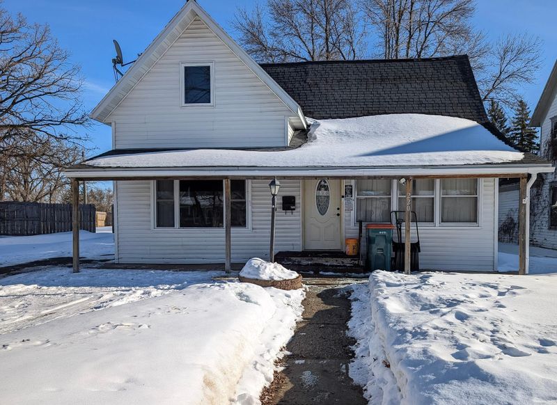 220 1st St NE, Wadena, MN 56482