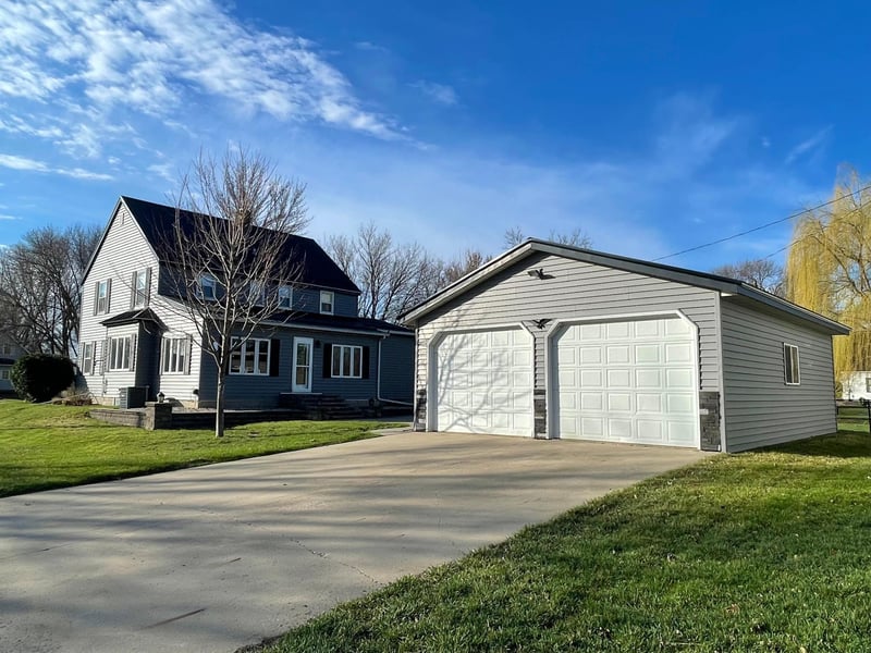 411 Vernon Ave, Morgan, MN 56266