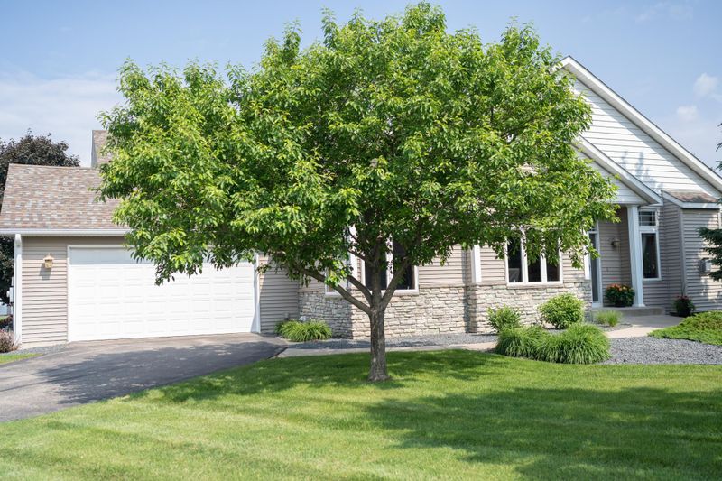 14578 Hunters Ln, Savage, MN 55378