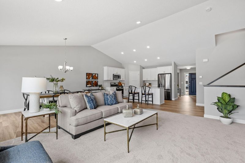 736 Blackbird Cir, Delano, MN 55328