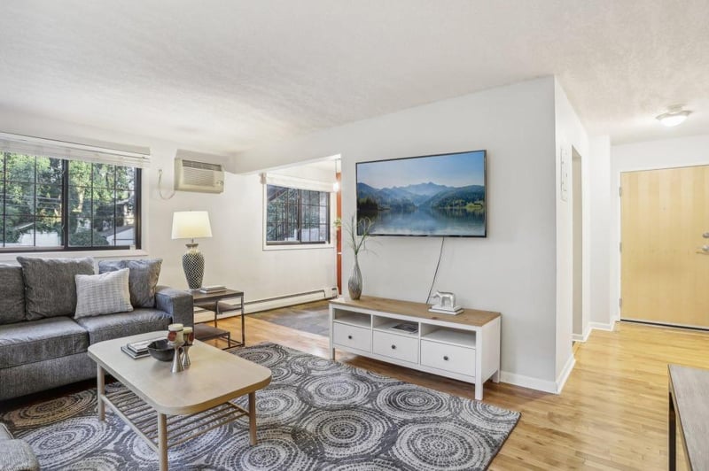 3844 Nicollet Ave #105, Minneapolis, MN 55409
