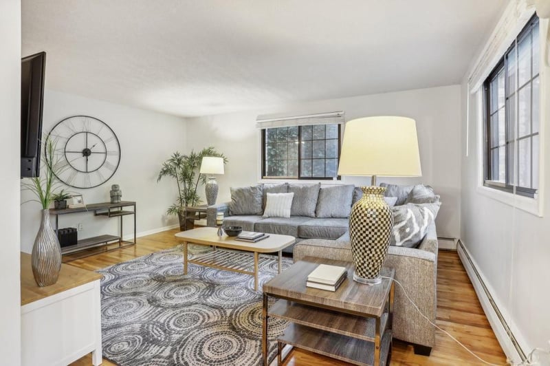 3844 Nicollet Ave #105, Minneapolis, MN 55409