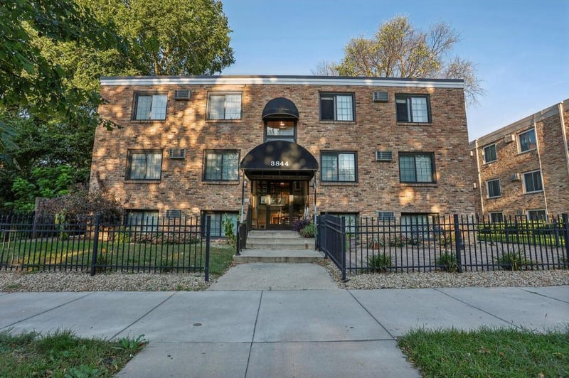 3844 Nicollet Ave #105, Minneapolis, MN 55409