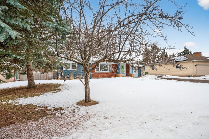 1711 Saint Marys St, Falcon Heights, MN 55113