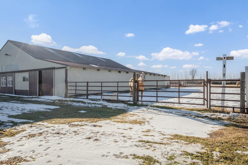25435 555th Ave, Austin, MN 55912