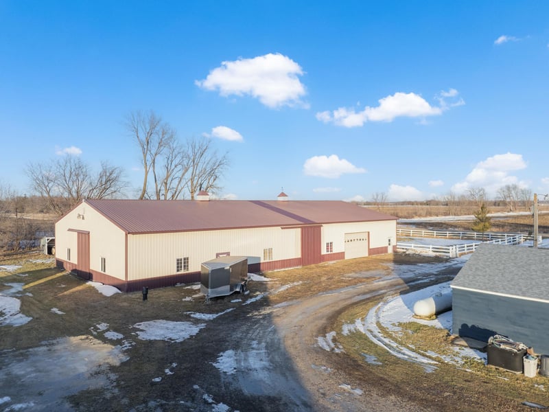 25435 555th Ave, Austin, MN 55912