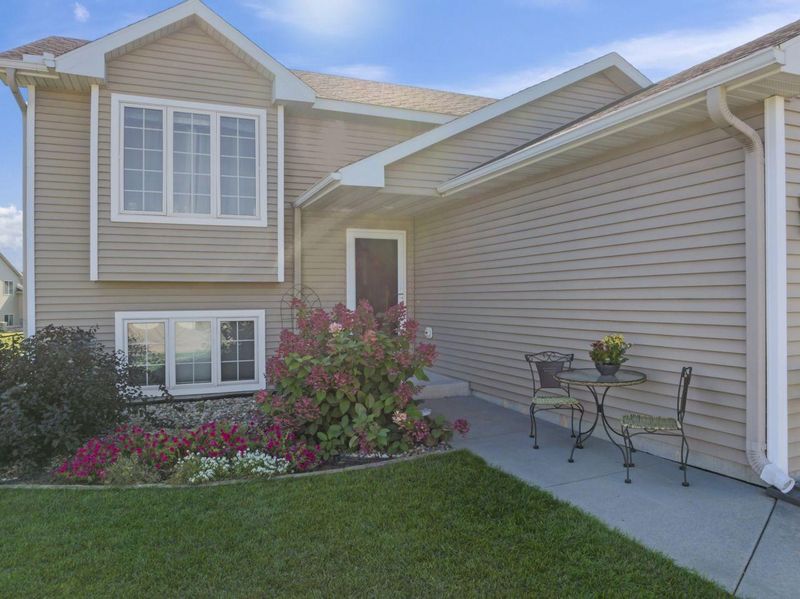 2794 Tomah Pl NW, Rochester, MN 55901