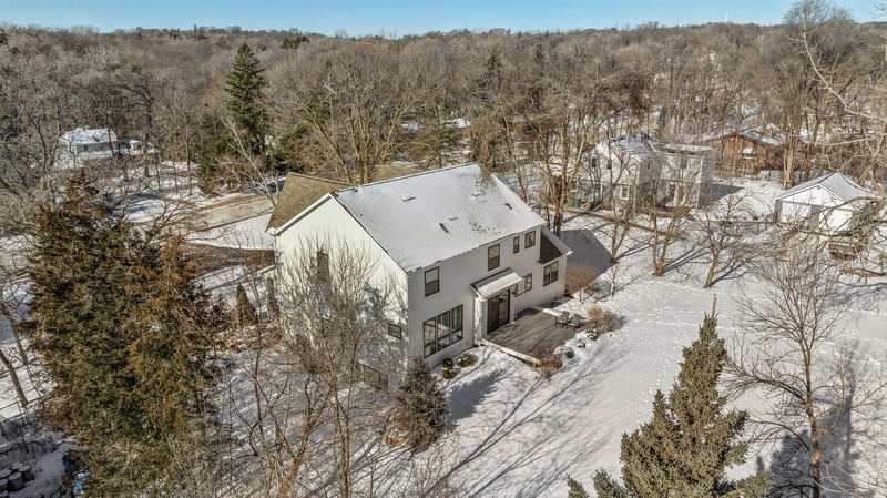 5213 Woodhill Rd, Minnetonka, MN 55345