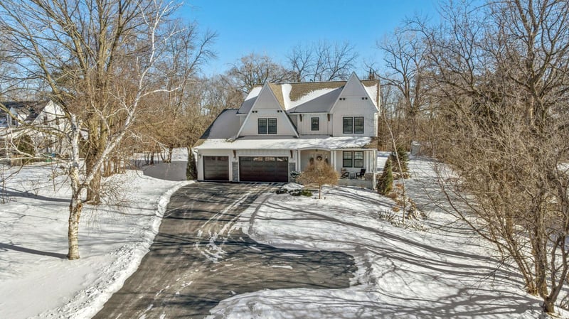 5213 Woodhill Rd, Minnetonka, MN 55345