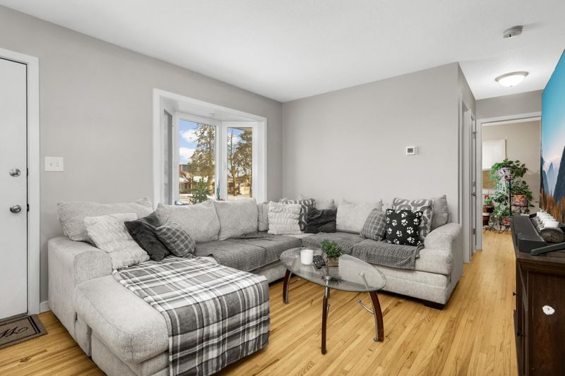 6513 Delaney Ave, Inver Grove Heights, MN 55076