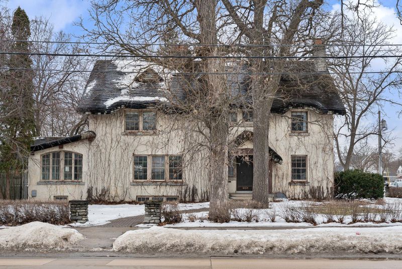 609 4th St NW, Austin, MN 55912