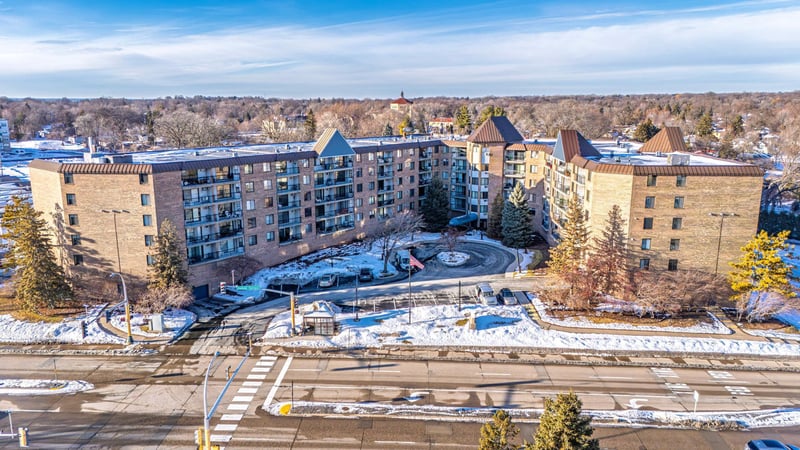 2601 Kenzie Ter #515, Saint Anthony, MN 55418