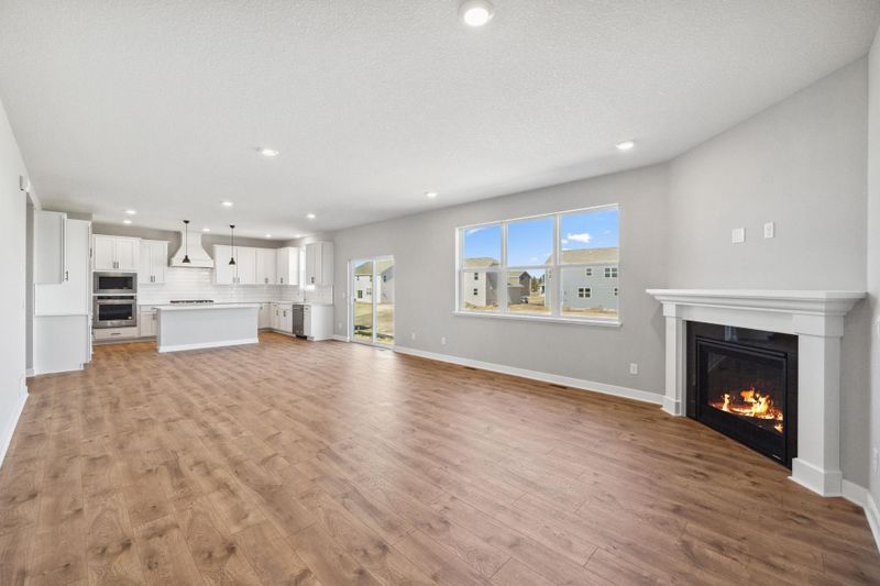 1827 Rainier Dr, Shakopee, MN 55379