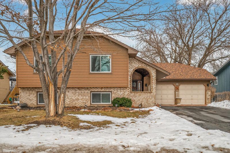 6816 83rd Ave N, Brooklyn Park, MN 55445