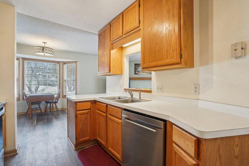 14246 Hibiscus Ct, Apple Valley, MN 55124
