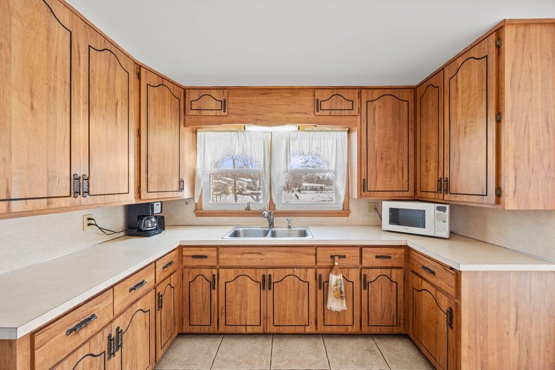 737 Elm Ave E, Delano, MN 55328