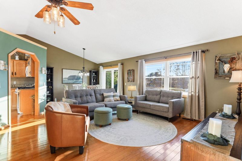 7876 Isleton Ave S, Cottage Grove, MN 55016