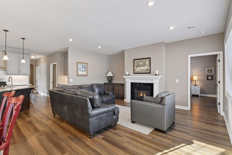 7789 Vincent Dr, Victoria, MN 55386