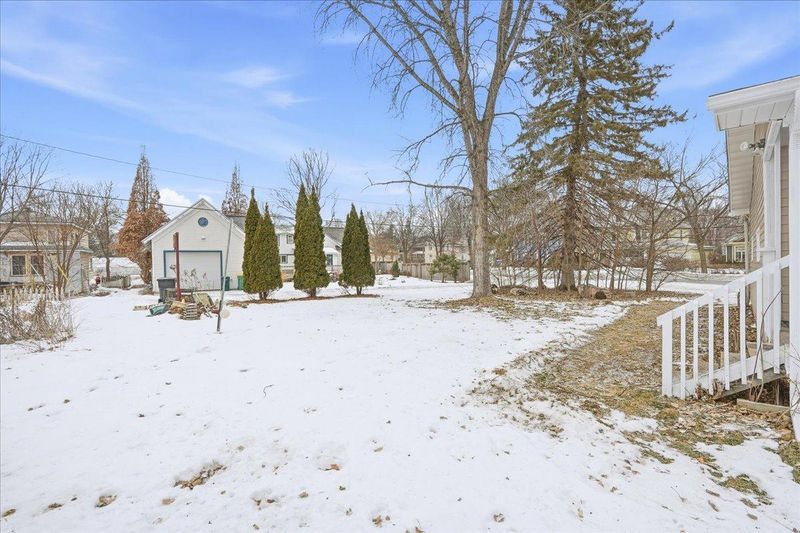 103 S 6th St, River Falls, WI 54022