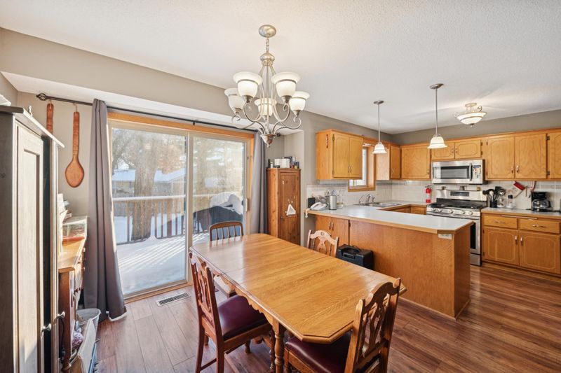38509 8th Ave, North Branch, MN 55056